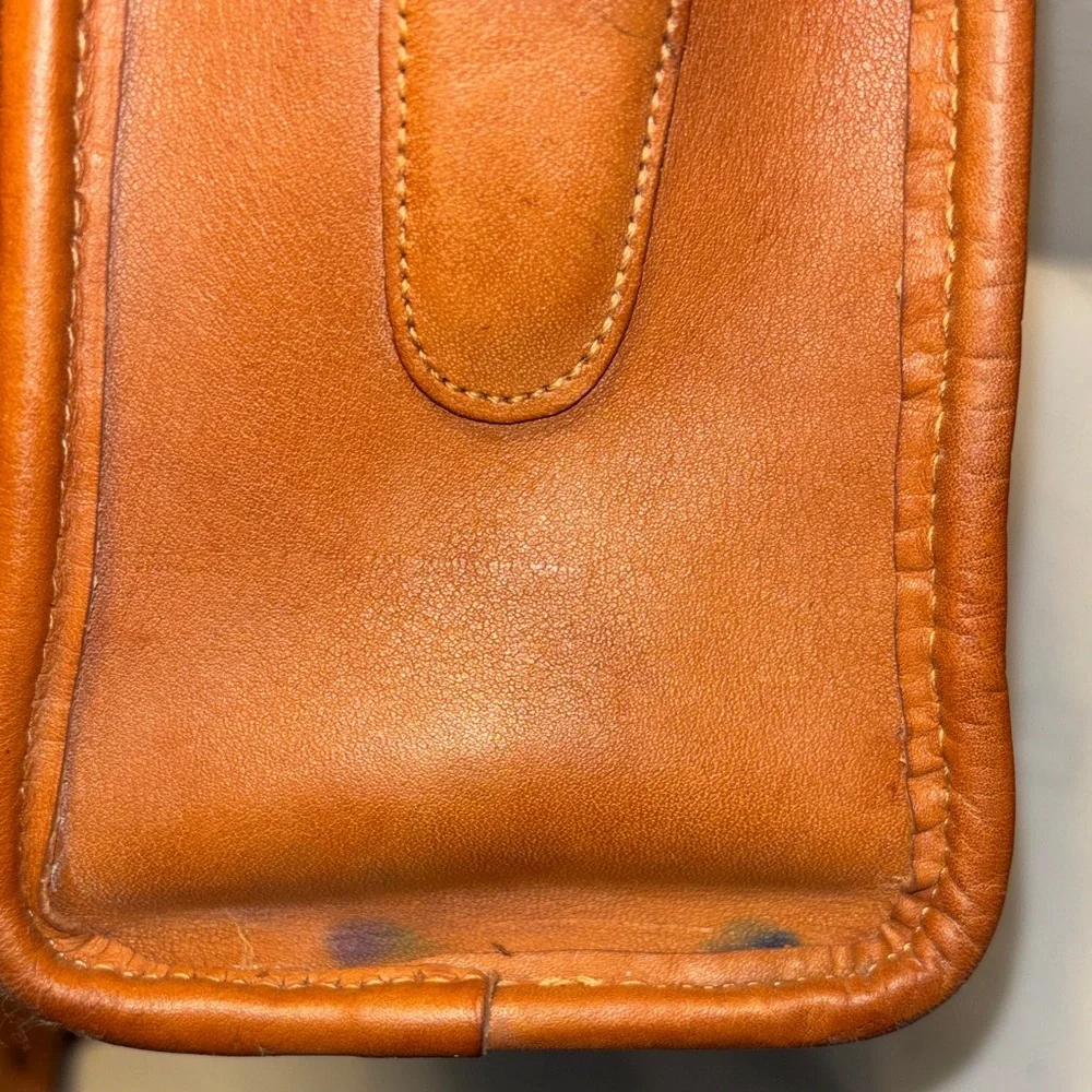 Coach Vintage British Tan Swagger Bag - Picture 5 of 12